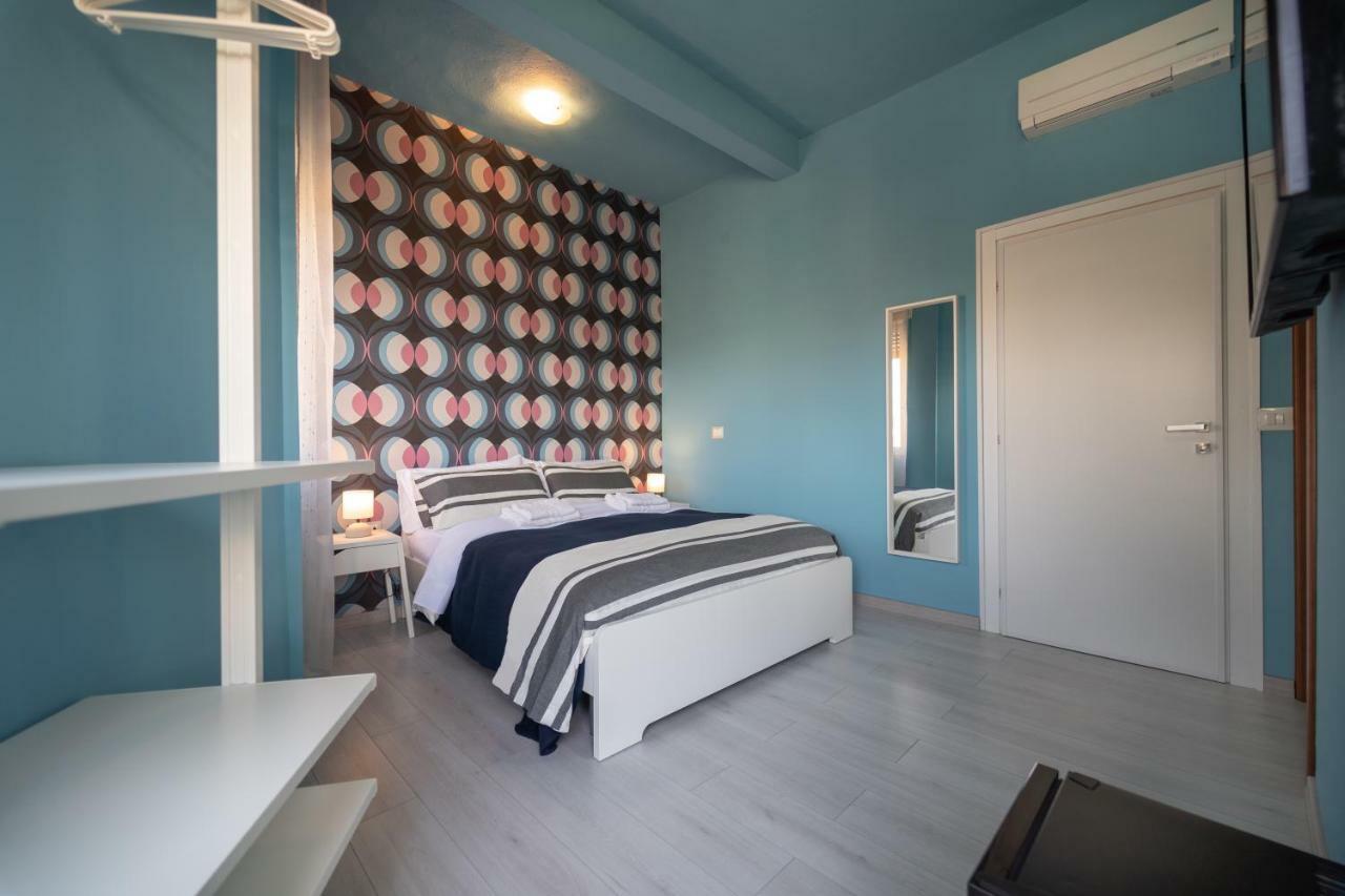 Budget Rooms Carbonazzi 17 Cagliari Eksteriør billede
