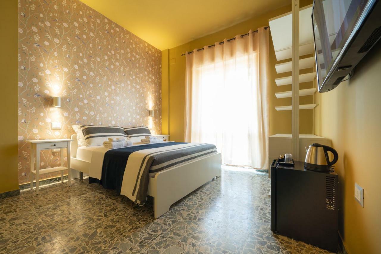 Budget Rooms Carbonazzi 17 Cagliari Eksteriør billede