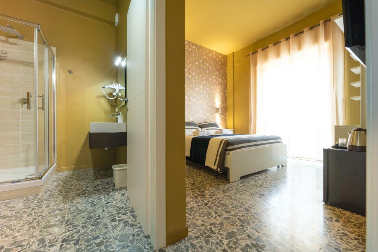 Budget Rooms Carbonazzi 17 Cagliari Eksteriør billede