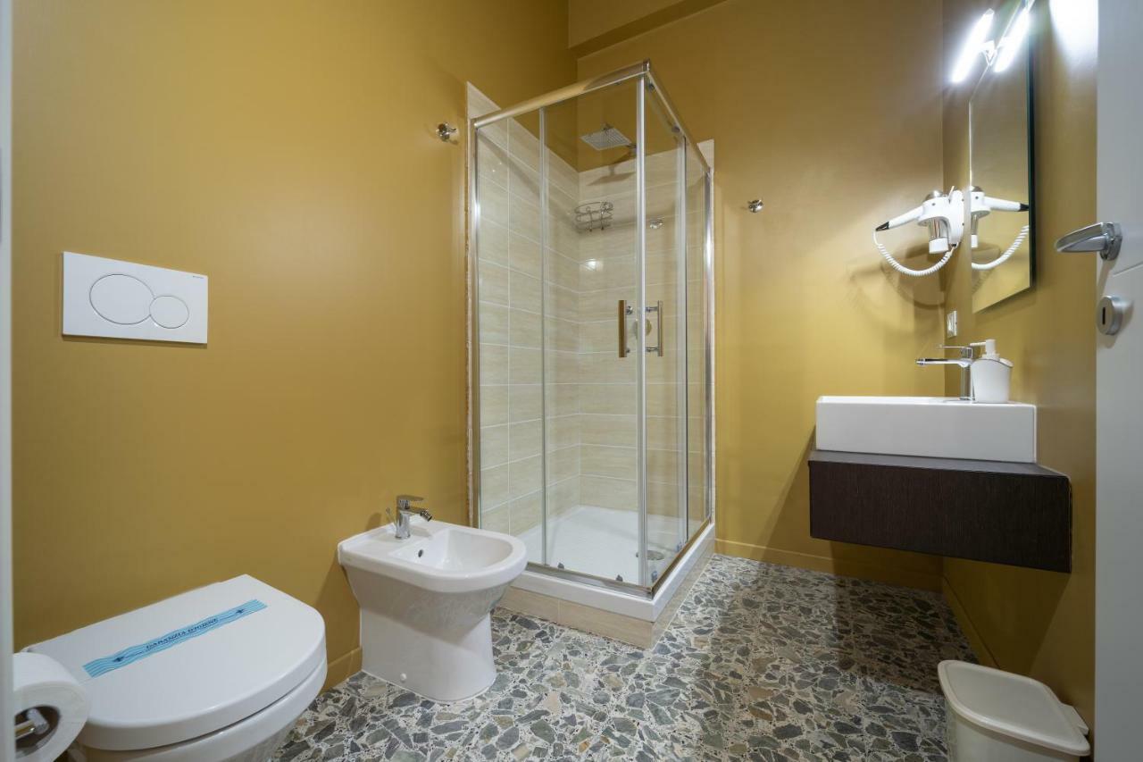 Budget Rooms Carbonazzi 17 Cagliari Eksteriør billede